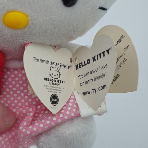 Ty Hello Kitty Valentine's Day with Red Heart Beanie Baby - Picture 2 of 8